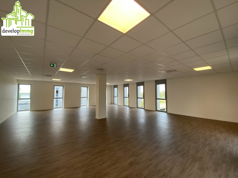 Surface de Bureaux à louer 158 m²