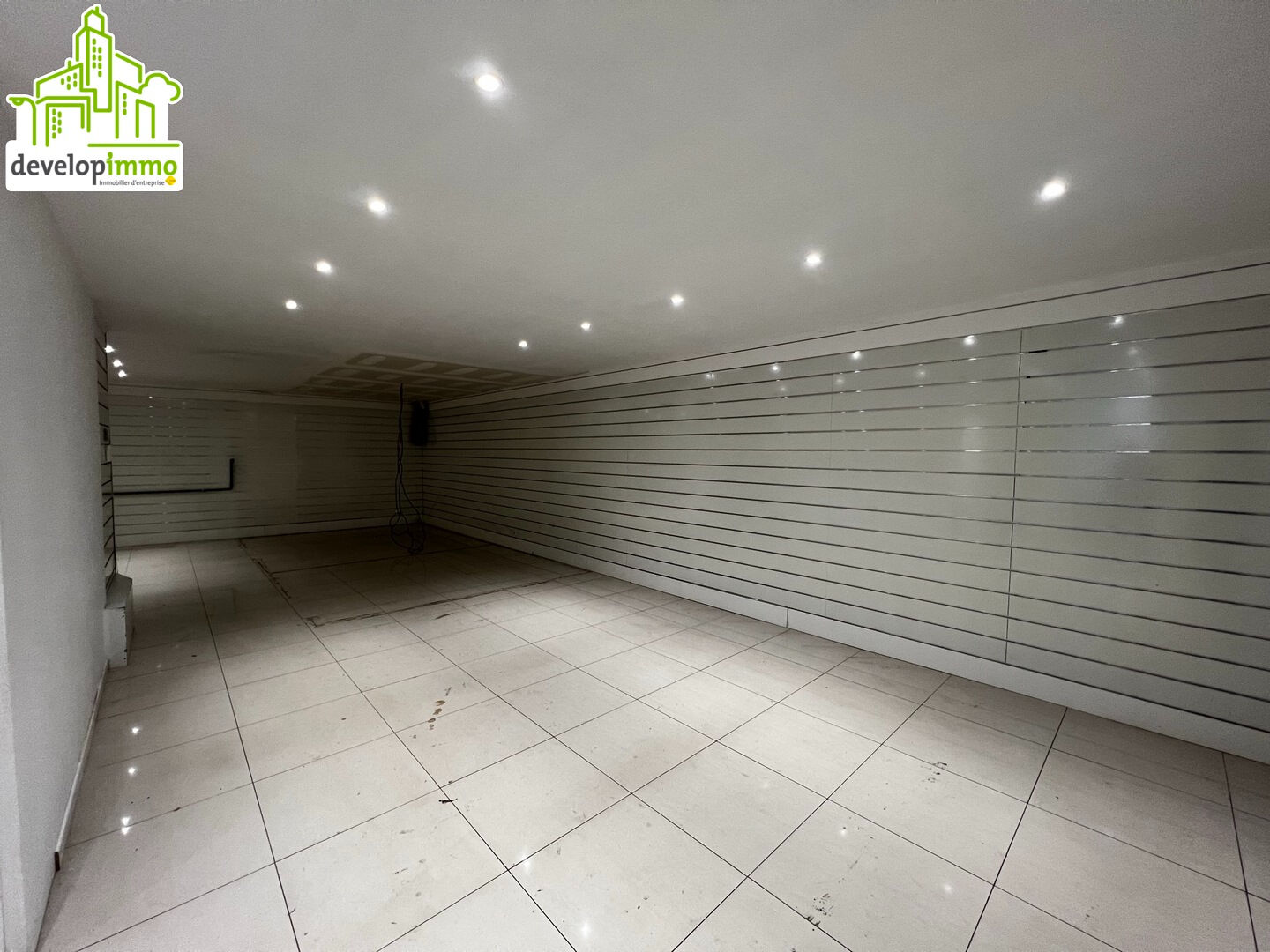 Local commercial  190 m2