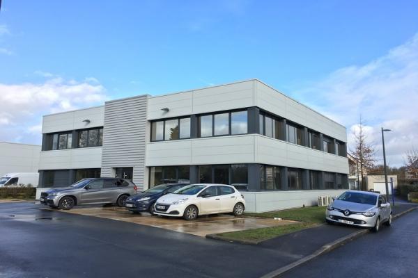 Bureaux LOUVIGNY 77 m² - Vente et location de locaux et bureaux en Normandie
