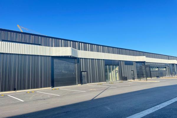 Local d'activité 852 m² - CAEN - Vente et location de locaux et bureaux en Normandie