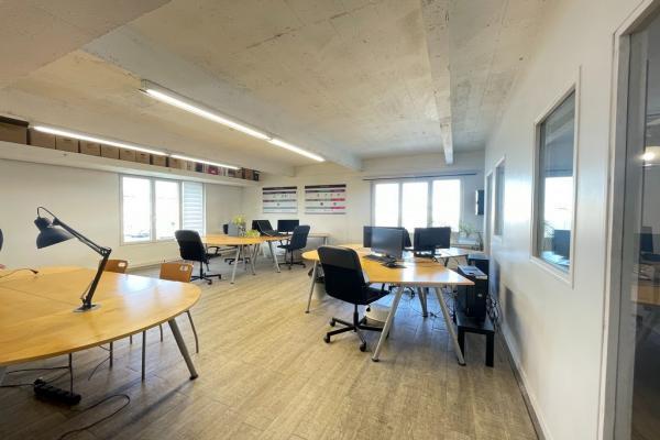 A louer bureaux Cormelles Le Royal 96 m² - Vente et location de locaux et bureaux en Normandie