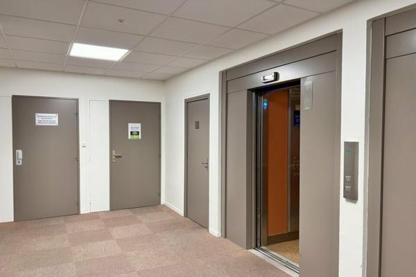 Bureaux-Caen-Péricentre IV- m² - 2ème étage - Vente et location de locaux et bureaux en Normandie