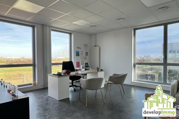 LOCAL PROFESSIONNEL prêt à travailler - Vente et location de locaux et bureaux en Normandie