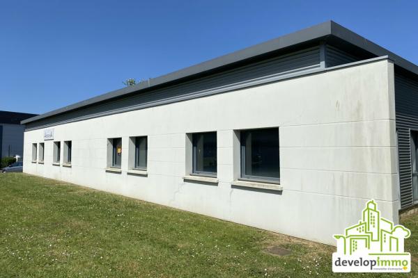Ensemble de 3 bureaux + espace accueil en rez de chaussée. - Vente et location de locaux et bureaux en Normandie