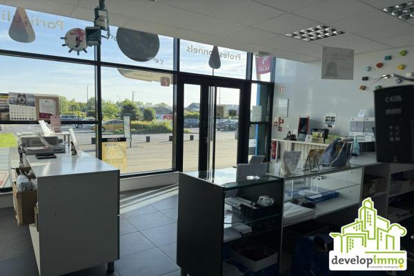 Locaux commerciaux - Louvigny - 75 m² - Vente et location de locaux et bureaux en Normandie