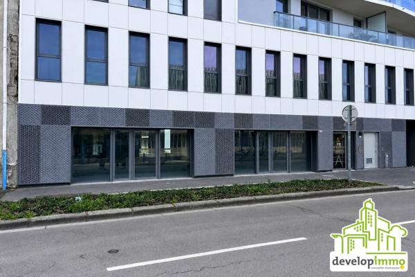 CAEN Centre au sein du nouveau quartier de la Presqu'ile.