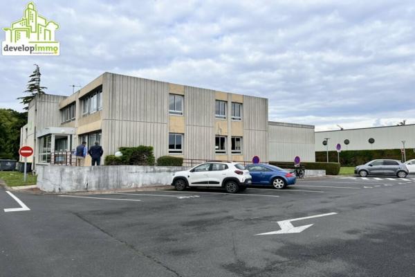 Immeuble de bureaux offrant un beau potentiel - Vente et location de locaux et bureaux en Normandie
