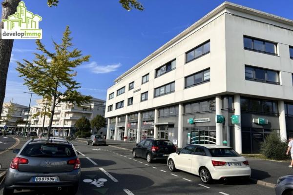 Plateau de bureau de bureaux de 111 m², disponibilité rare - Vente et location de locaux et bureaux en Normandie