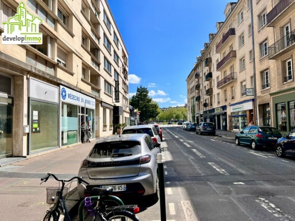 Un local commercial 58 m² - CAEN Quartier Saint-Jean Un local commercial 58 m² - CAEN Quartier Saint-Jean