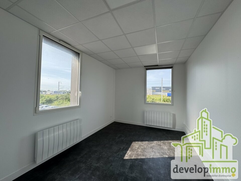 Bureaux Activité Belles prestations avec atelier Bureaux Activité Belles prestations avec atelier