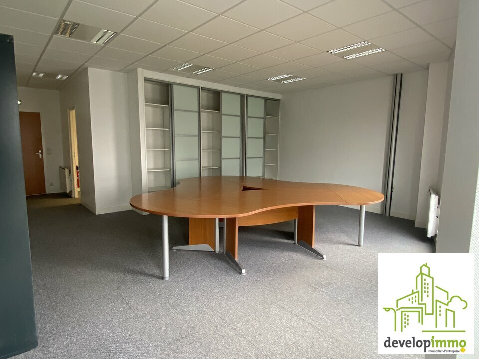 Bureaux en rez-de-chaussée Bureaux en rez-de-chaussée