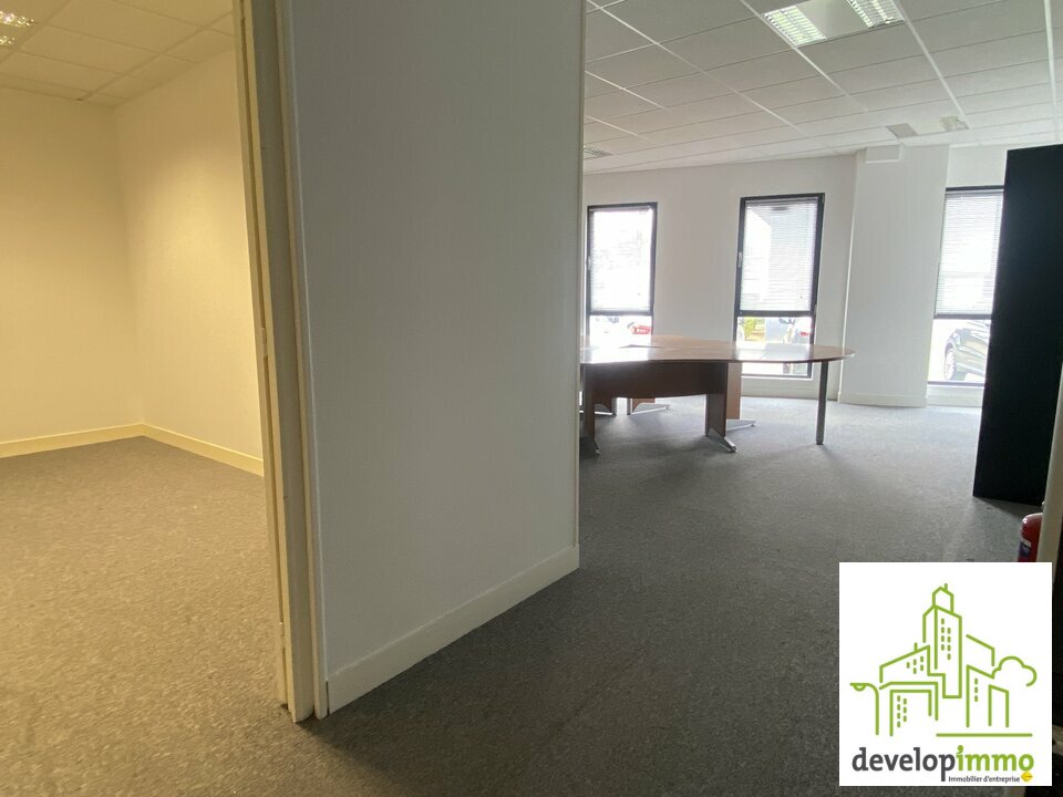 Bureaux en rez-de-chaussée Bureaux en rez-de-chaussée