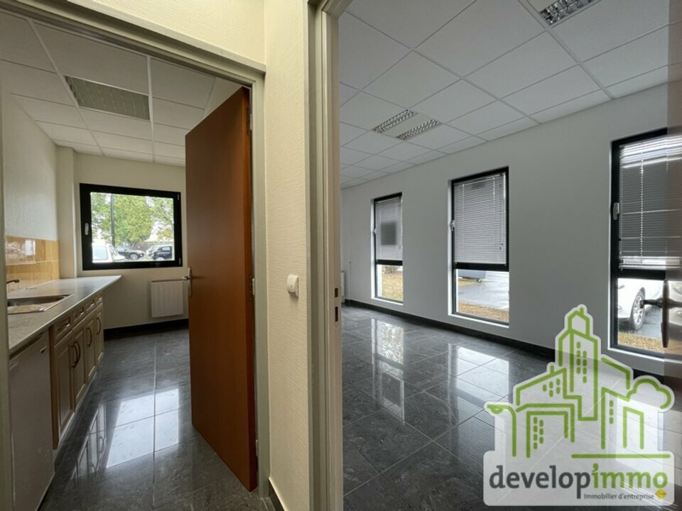 Bureaux en rez-de-chaussée Bureaux en rez-de-chaussée