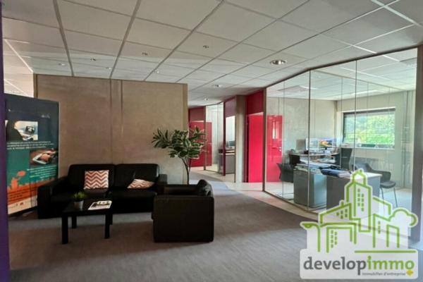 Plateau aménagé de 396 m² - Vente et location de locaux et bureaux en Normandie