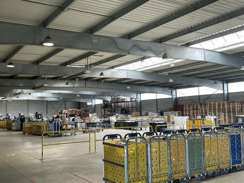 Carpiquet 3050 m² à louer Carpiquet 3050 m² à louer