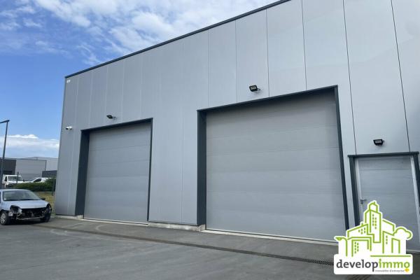 A louer Immeuble indépendant d'environ 380 m² sur un terrain clos. - Vente et location de locaux et bureaux en Normandie