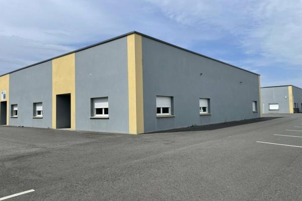 A louer 180 m² d'activité / bureaux bourguebus - Vente et location de locaux et bureaux en Normandie