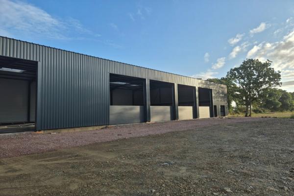 A louer Batiment nuef d'activité 1000 m² - Vente et location de locaux et bureaux en Normandie