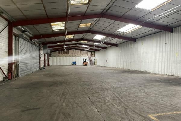 A louer environ 640 m² de stockage Bayeux - Vente et location de locaux et bureaux en Normandie