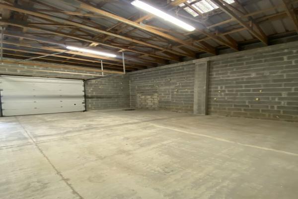 A louer Démouville surface d'activité / bureaux d'environ 108 m² - Vente et location de locaux et bureaux en Normandie