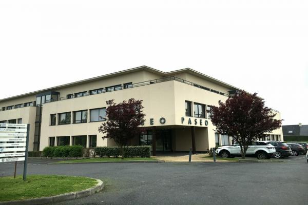 TRES BELLES PRESTATIONS PARC ATHENA - Vente et location de locaux et bureaux en Normandie