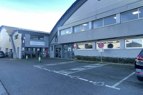 BUREAUX ERP 5 - Vente et location de locaux et bureaux en Normandie