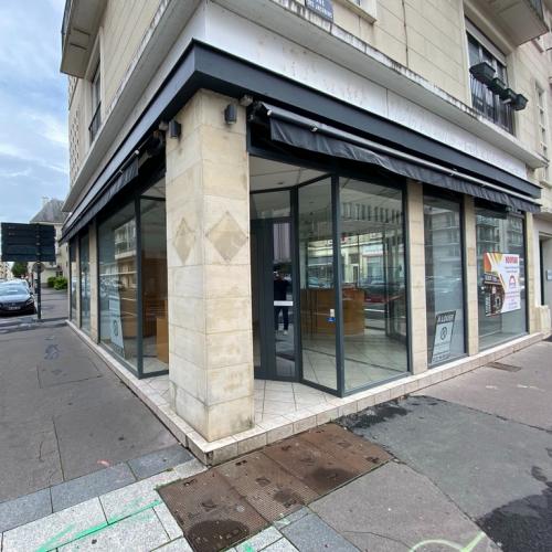 Local Commercial - CAEN - 80 m2 - Vente et location d'entrepôts et bureaux pour professionnels à Caen Local Commercial - CAEN - 80 m2 - Photographie
