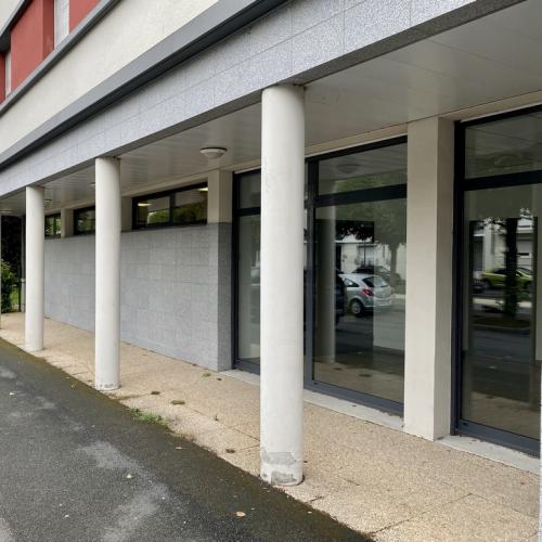 Local Commercial/Bureaux - CAEN - 150 m² - Vente et location d'entrepôts et bureaux pour professionnels à Caen Local Commercial/Bureaux - CAEN - 150 m² - Photographie
